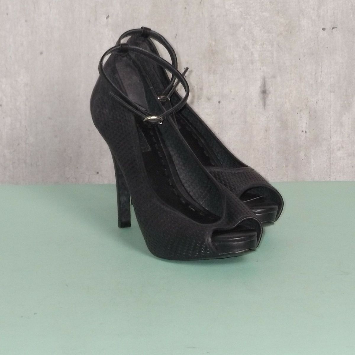 peep toe arezzo