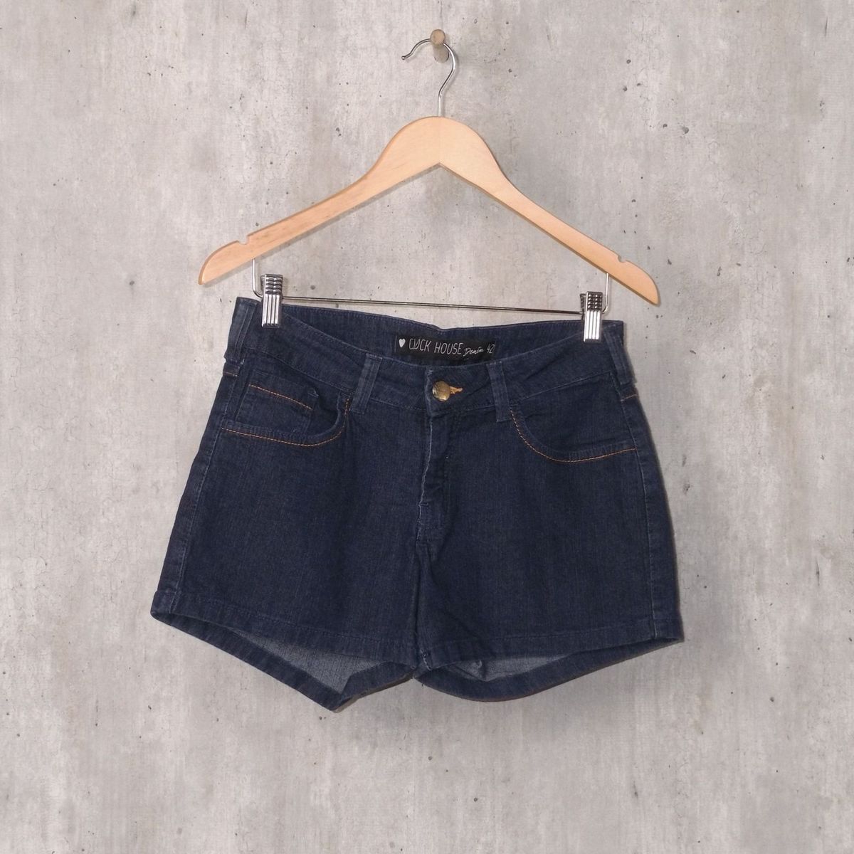 short jeans escuro feminino