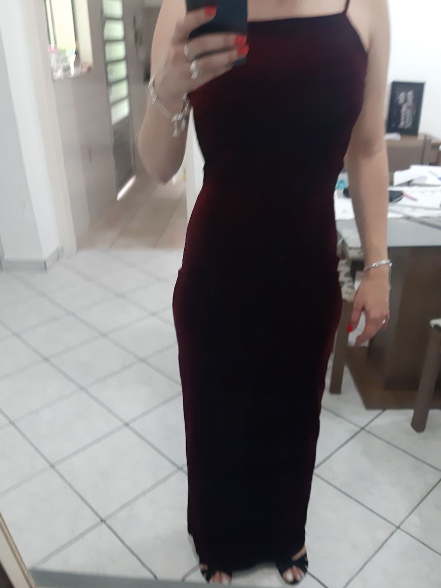 vestido vinho justo