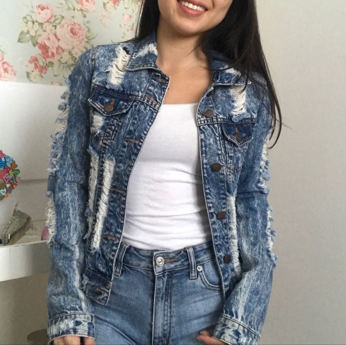 jaqueta jeans rasgado feminina