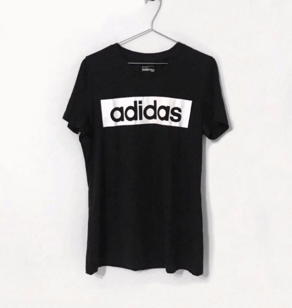 camiseta adidas feminina preta