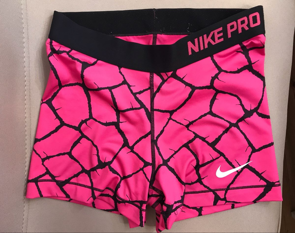 nike short rosa