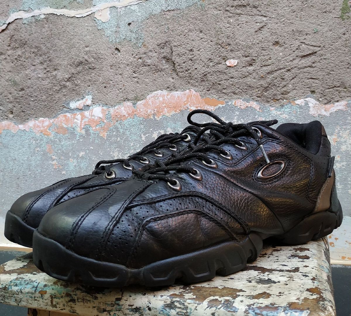 caveirão oakley preto