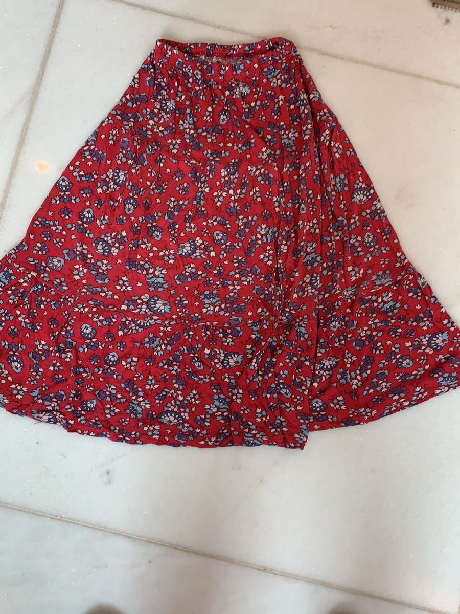saia longa vermelha estampada