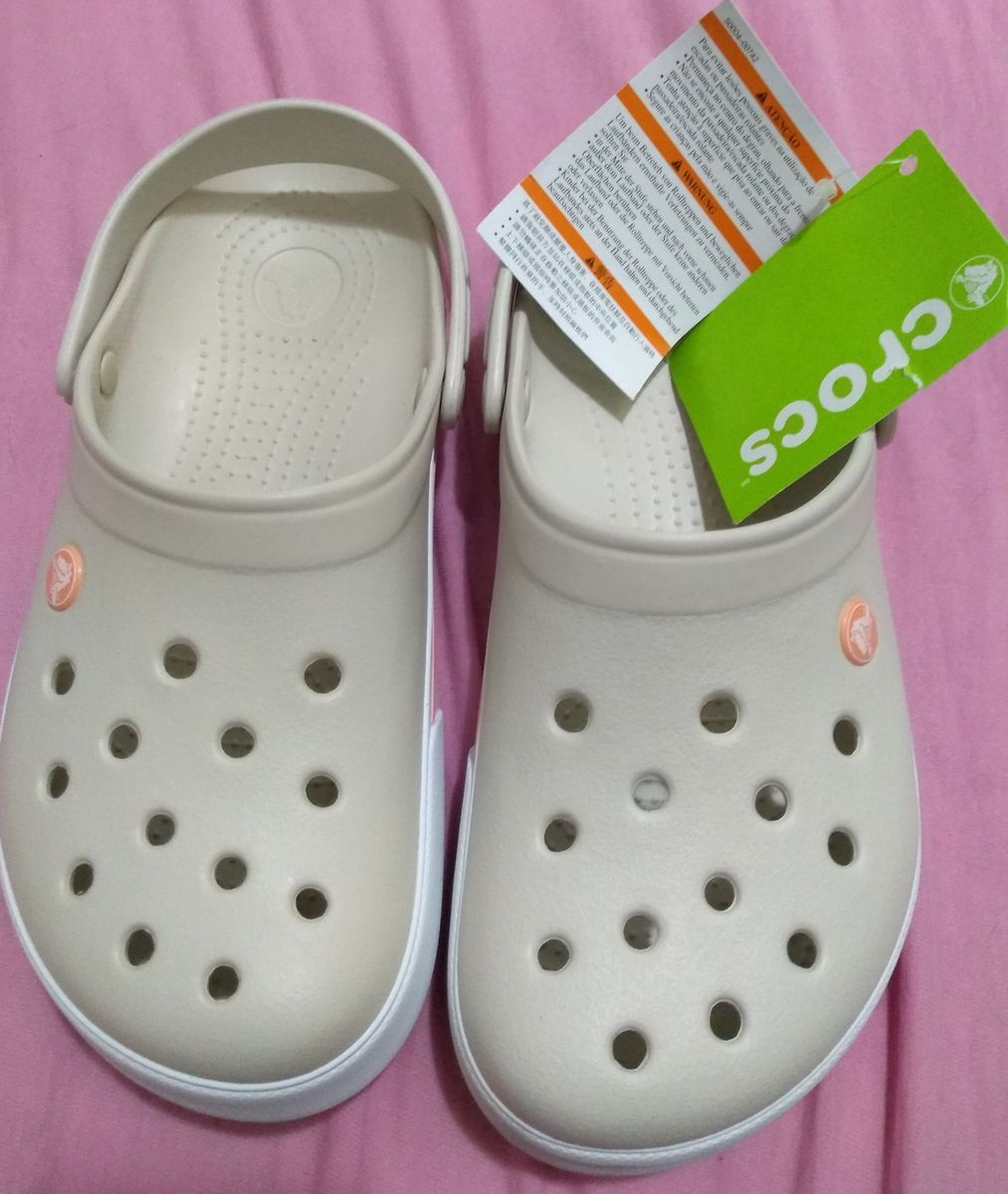 crocs crocband off white