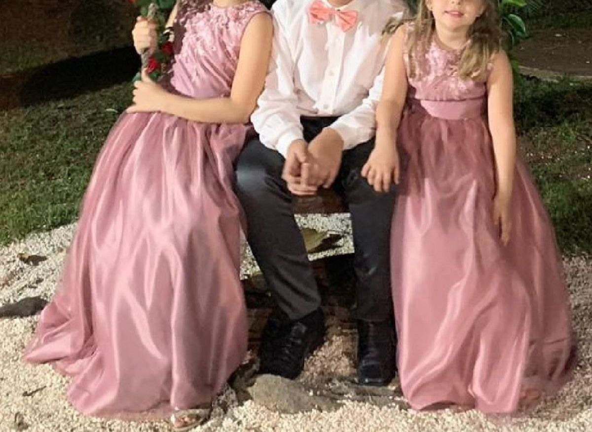 vestido de daminha na cor rose
