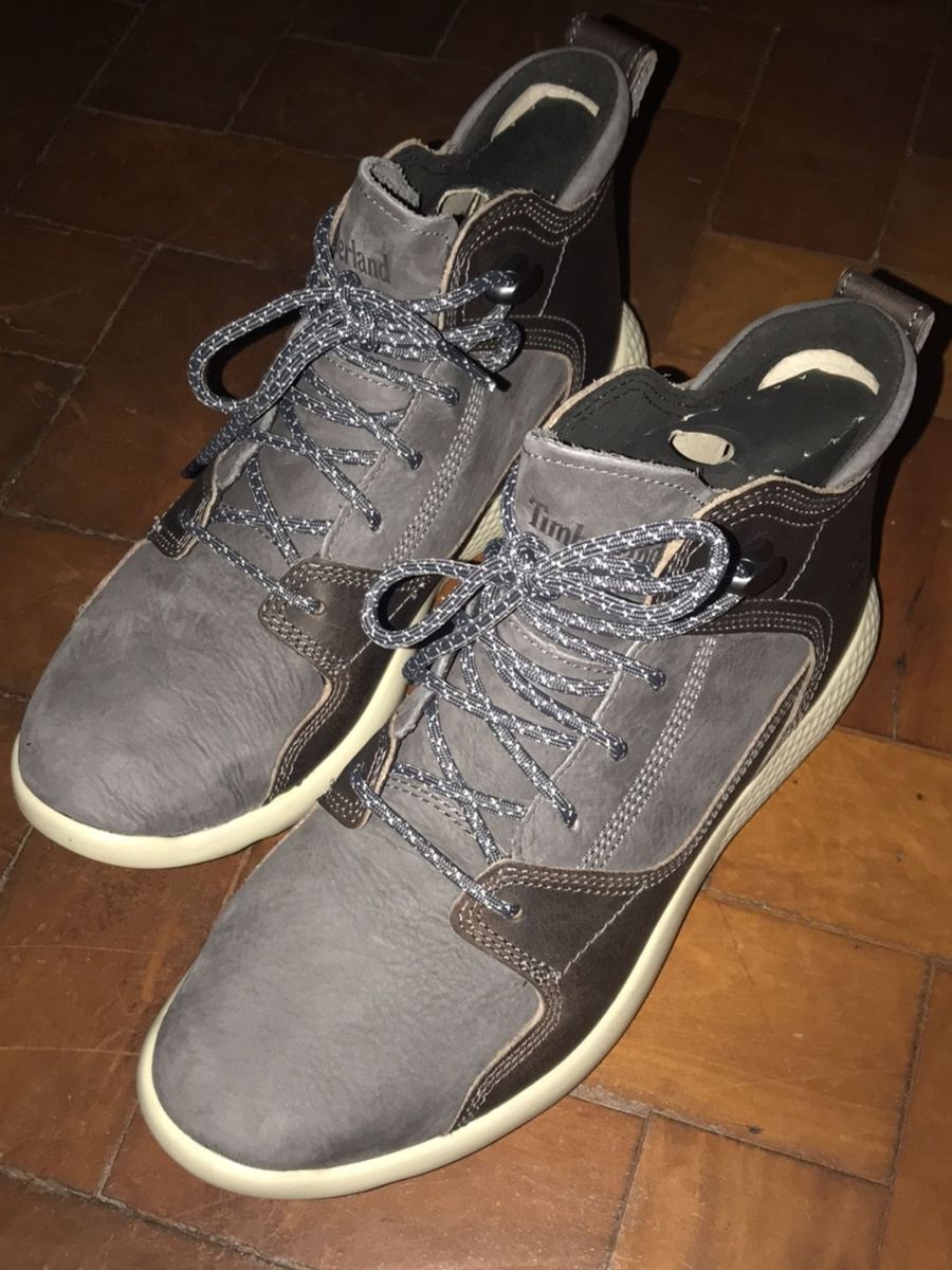 bota flyroam leather hiker