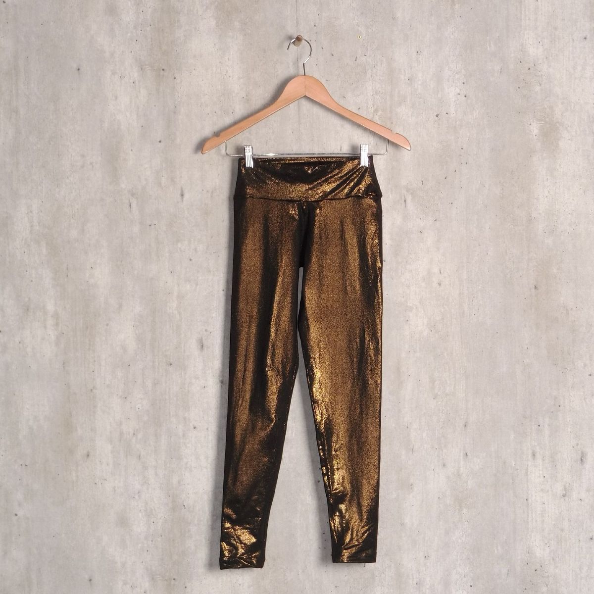 legging dourada metalizada