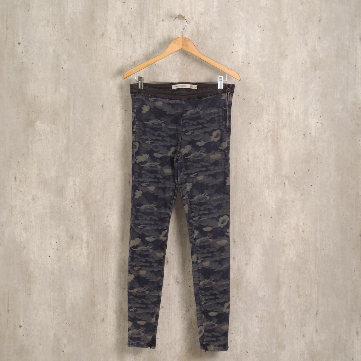 calça feminina camuflada zara