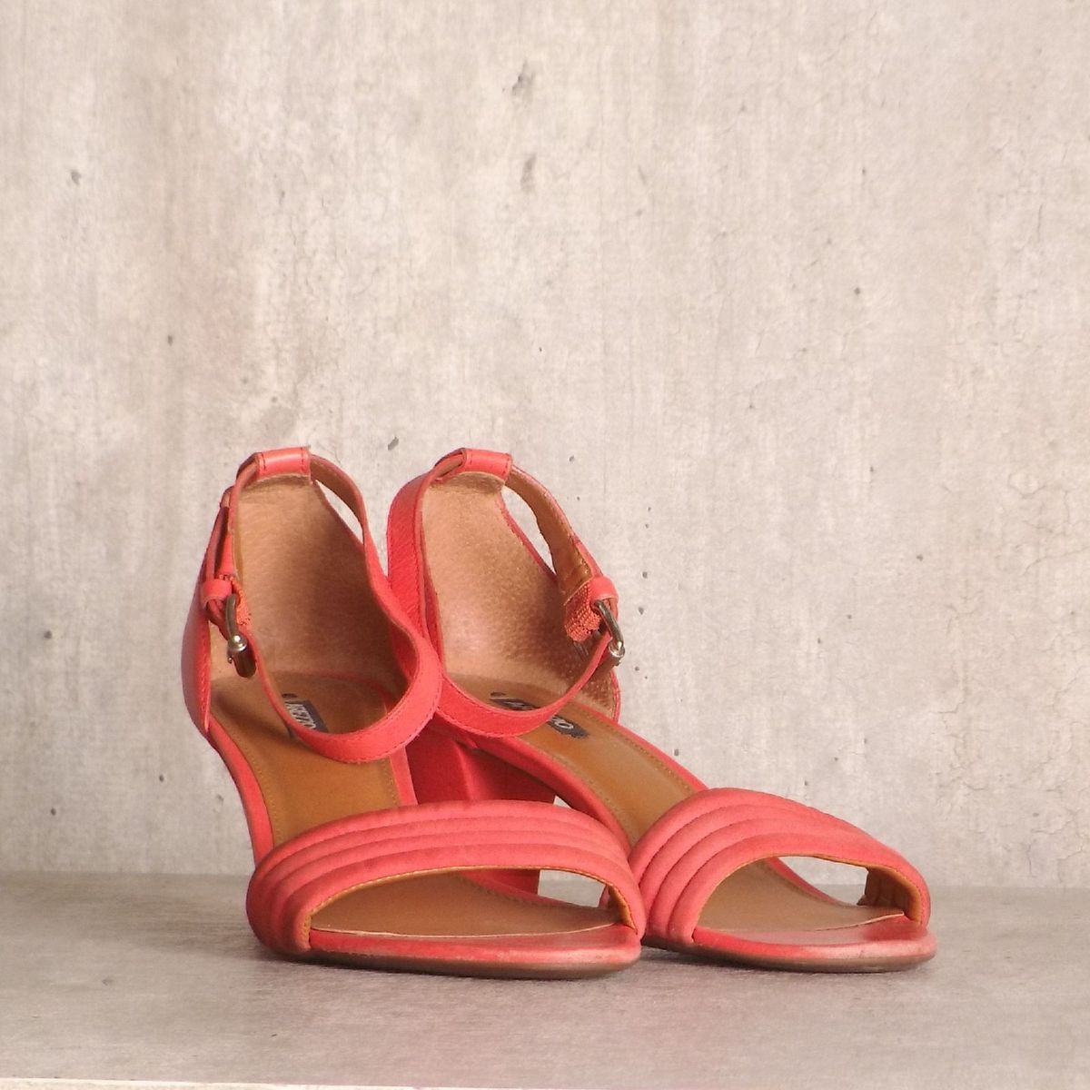 sandalia coral arezzo