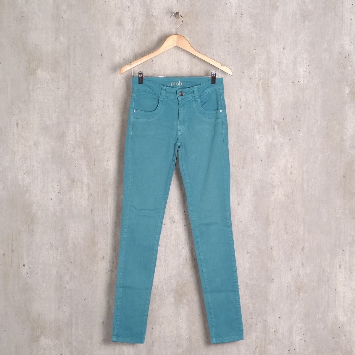 calça jeans feminina azul turquesa