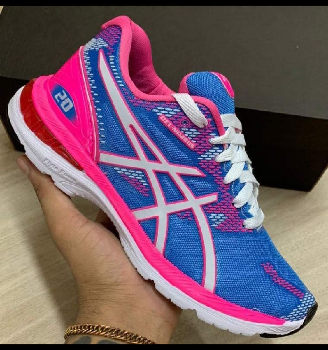 tenis asics feminino academia