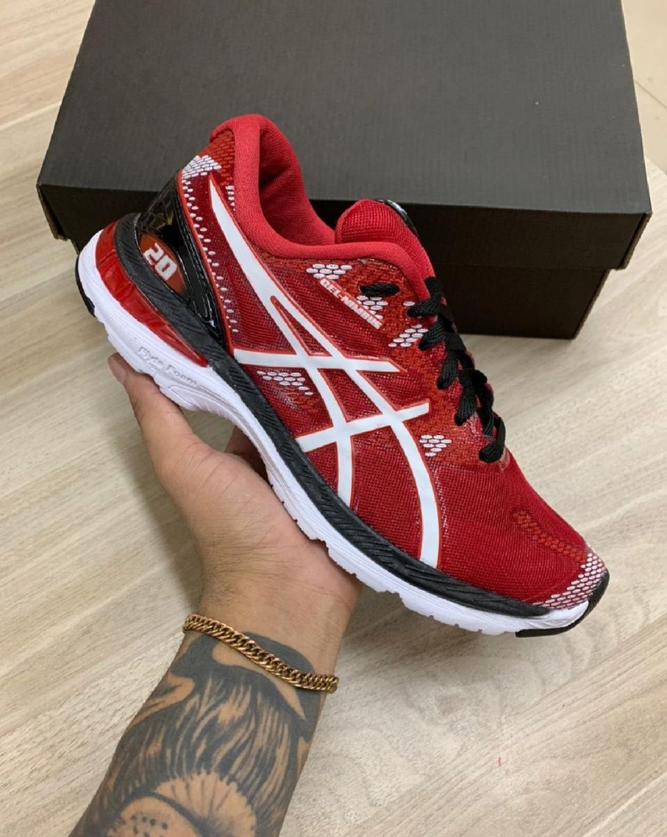 tenis asics usado