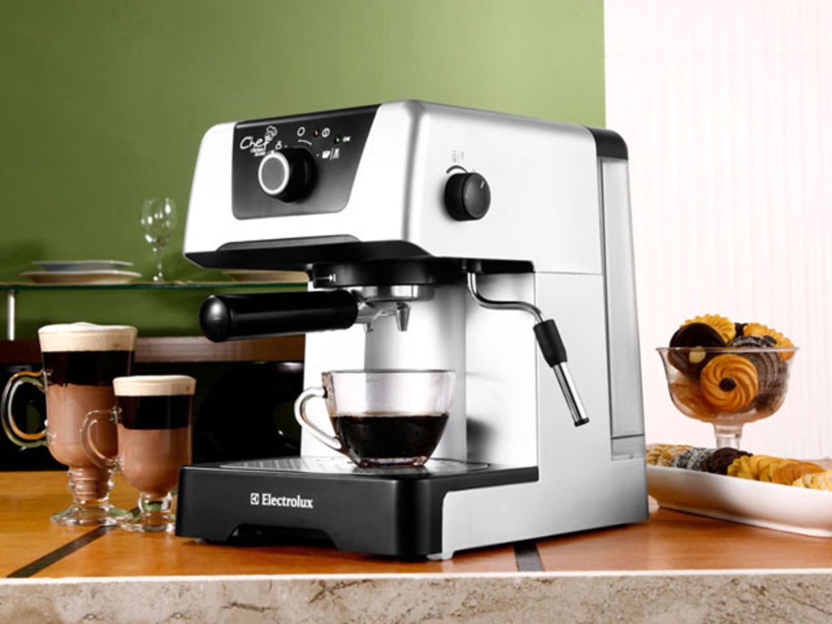 Cafeteira Expresso Electrolux Chefe Crema Silver Faz Capuccino Cafeteira Expresso Electrolux Chef Crema Silver E Moedor De Cafe Polishop Eletrodomestico Electrolux E Polishop Usado 1892987 Enjoei