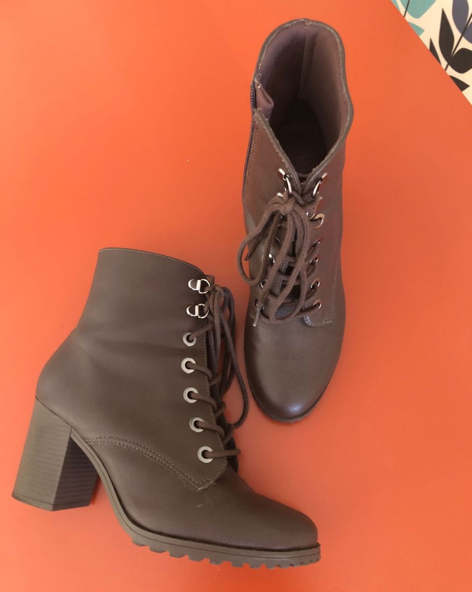 bota mr cat feminina