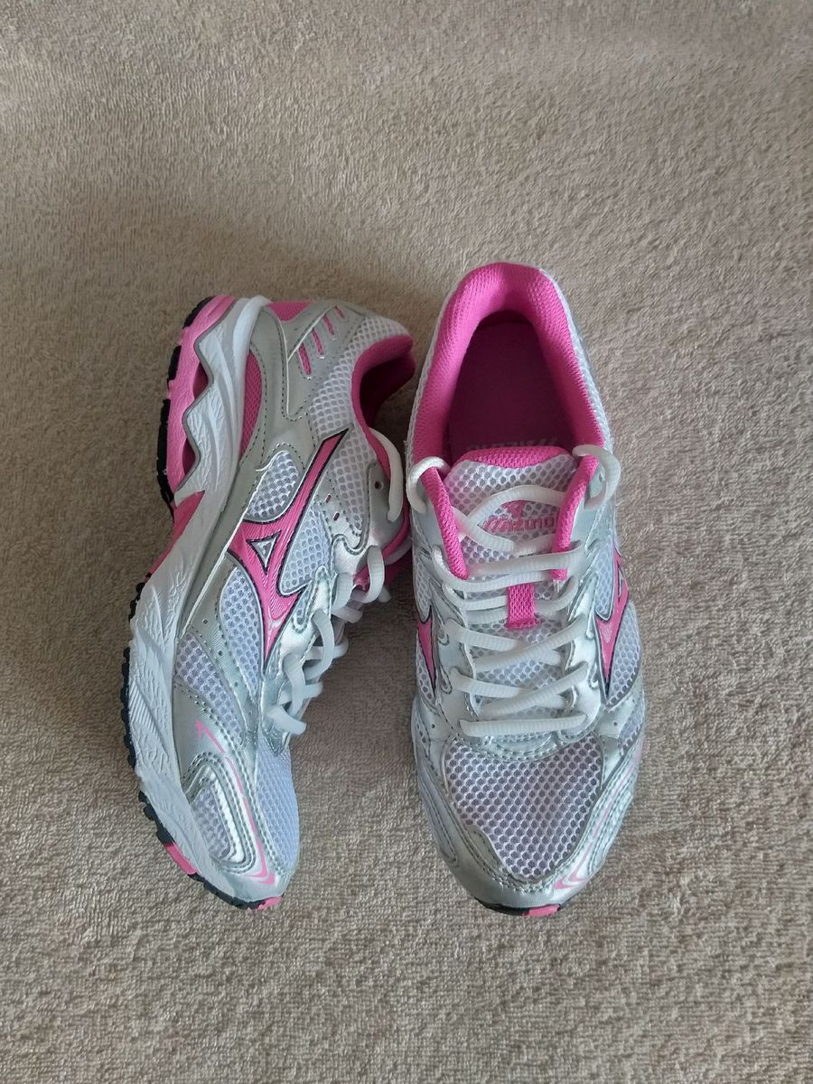 mizuno wave x10