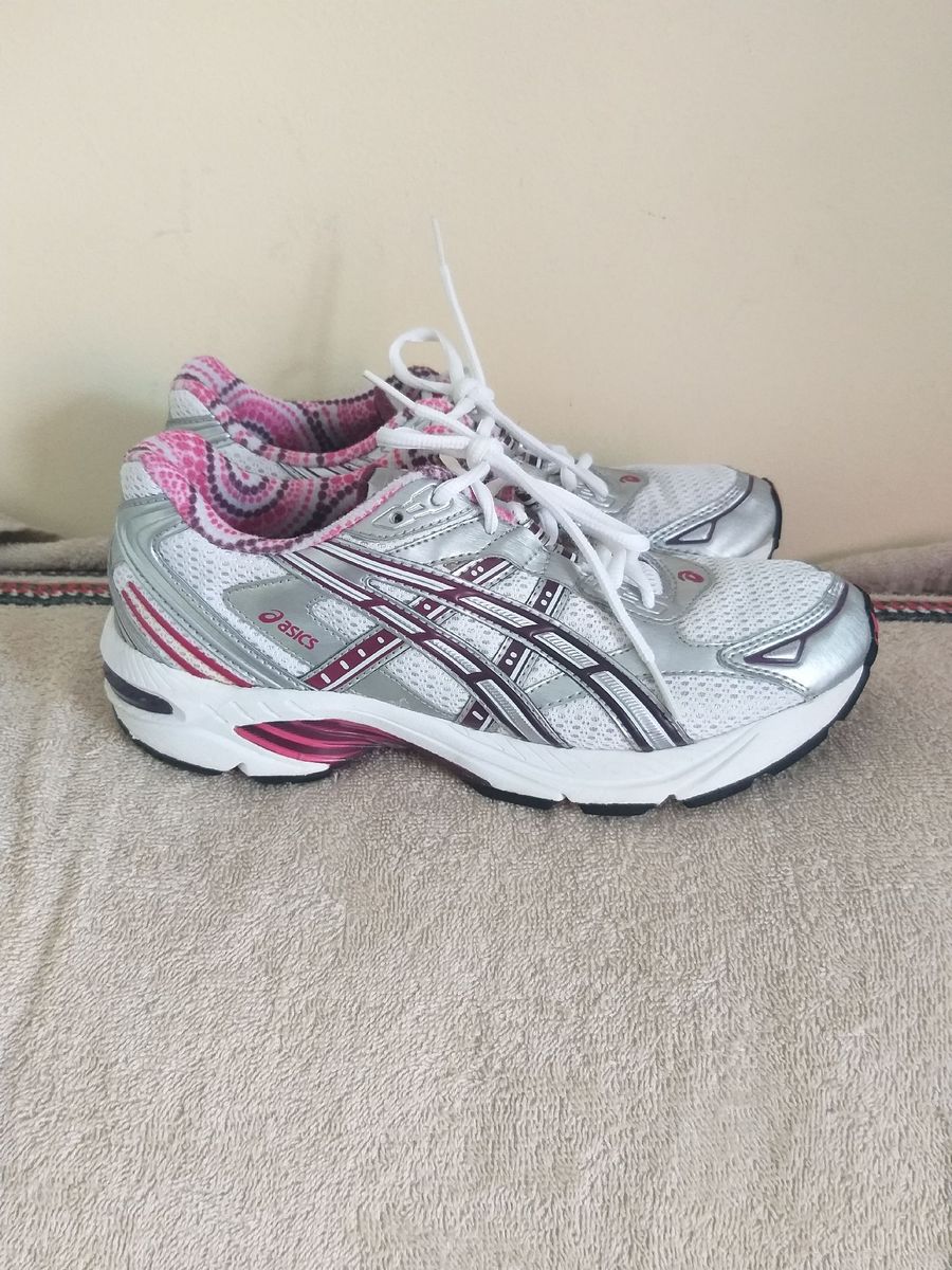 asics forma grande ou pequena