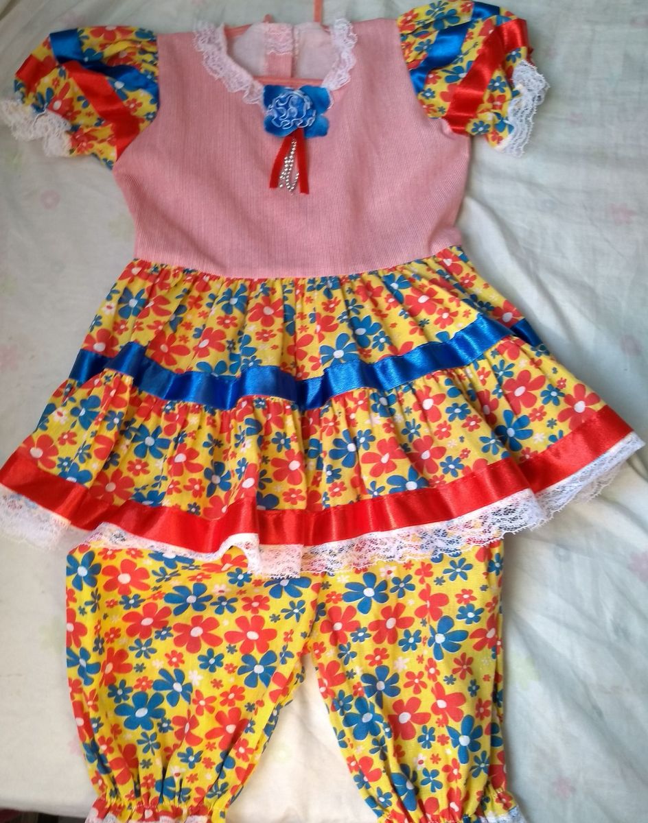conjunto de roupa de quadrilha