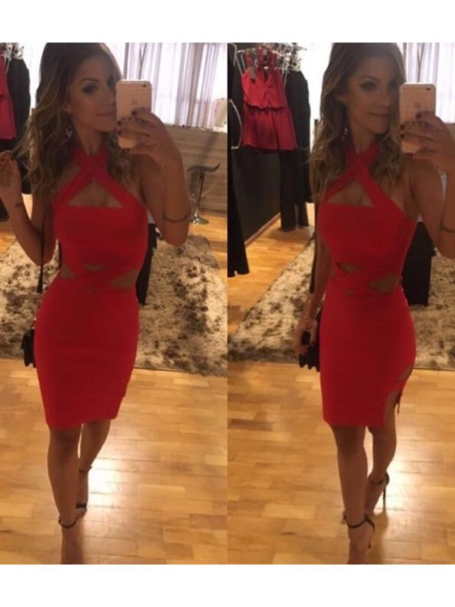 vestido vermelho com fenda curto