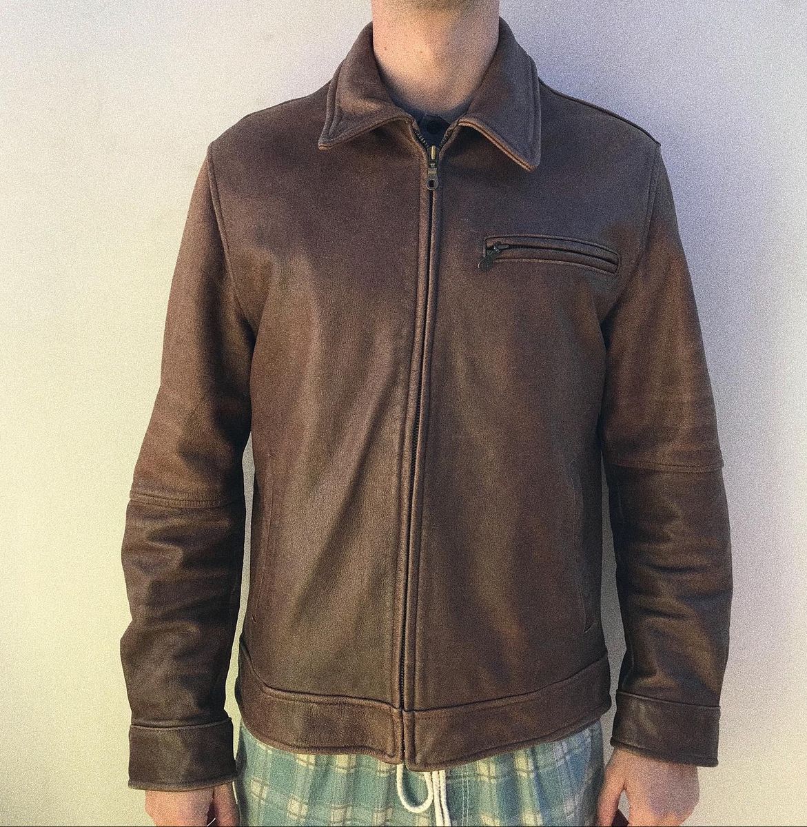 jaqueta de couro masculina usada