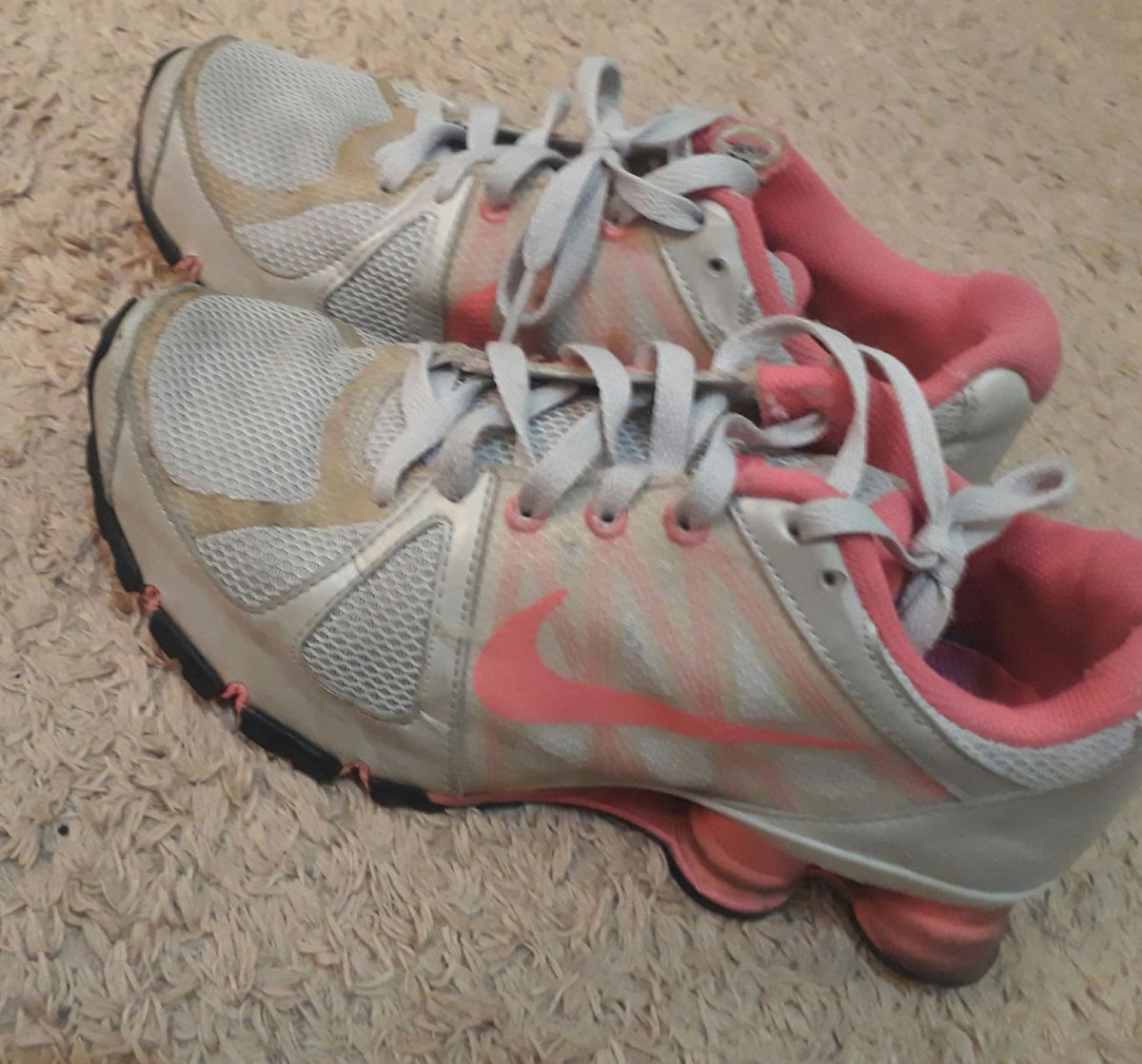 nike shox rosa e cinza nike shox rosa e cinza