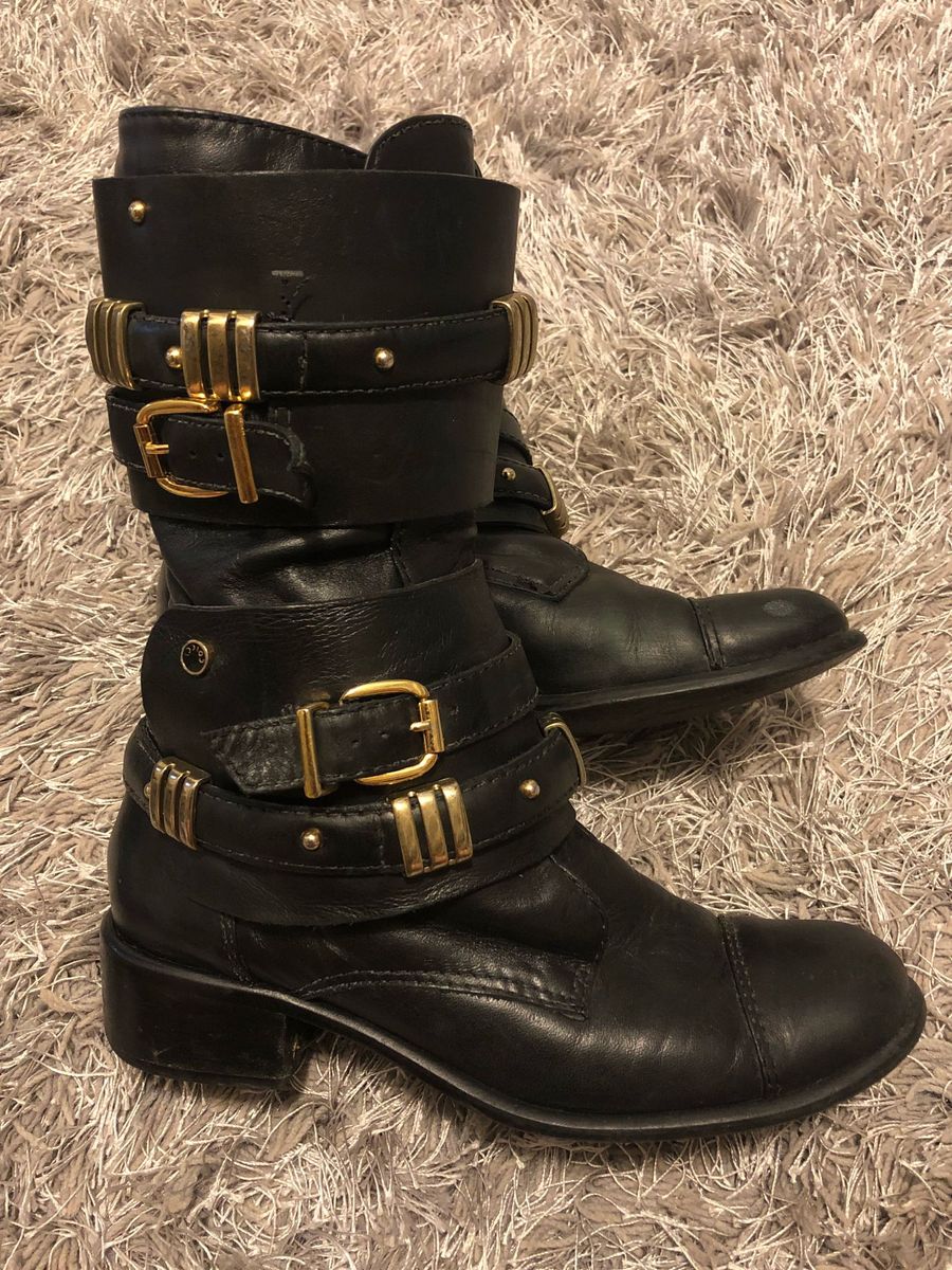 tenis botinha colcci