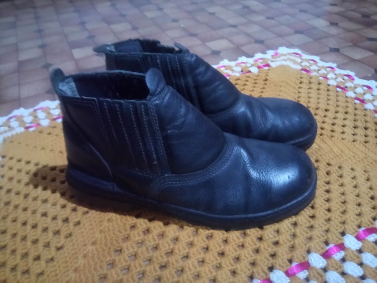 bota de couro fujiwara