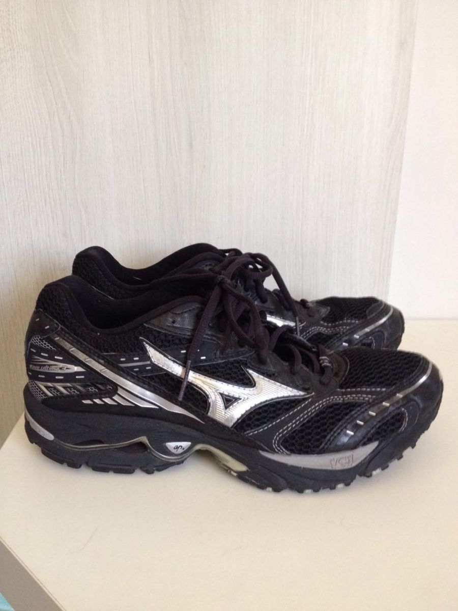 mizuno wave ultima 3 brown