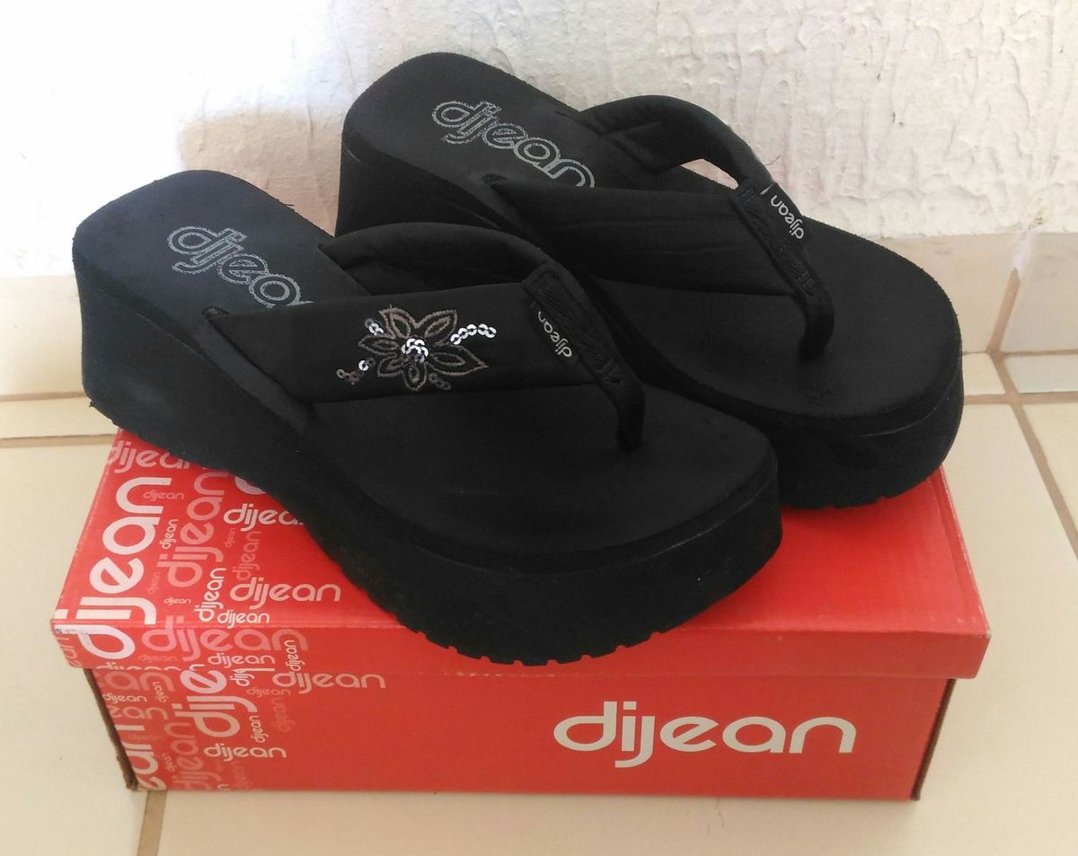 chinelo dijean plataforma