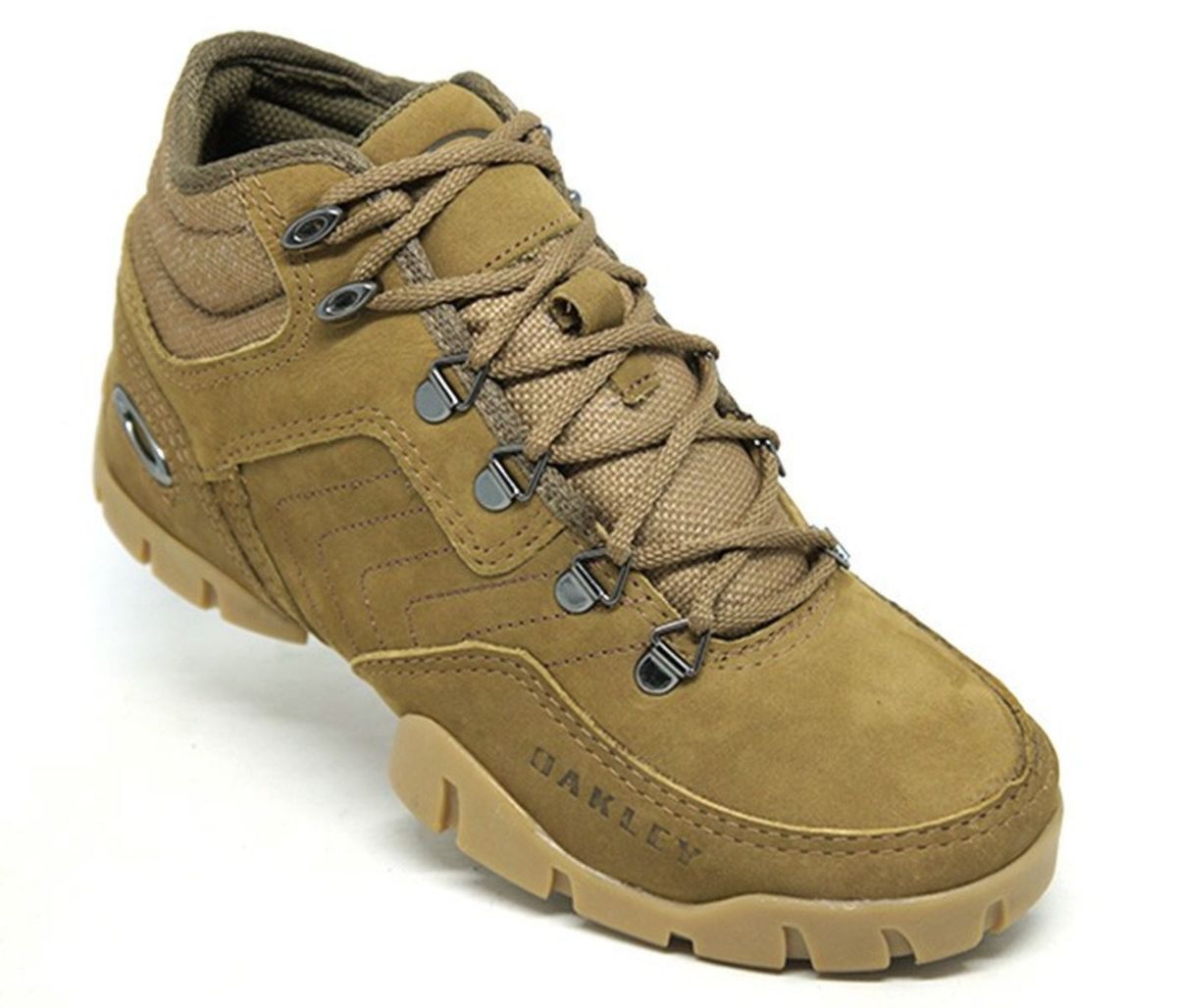 bota couro oakley beckon areia