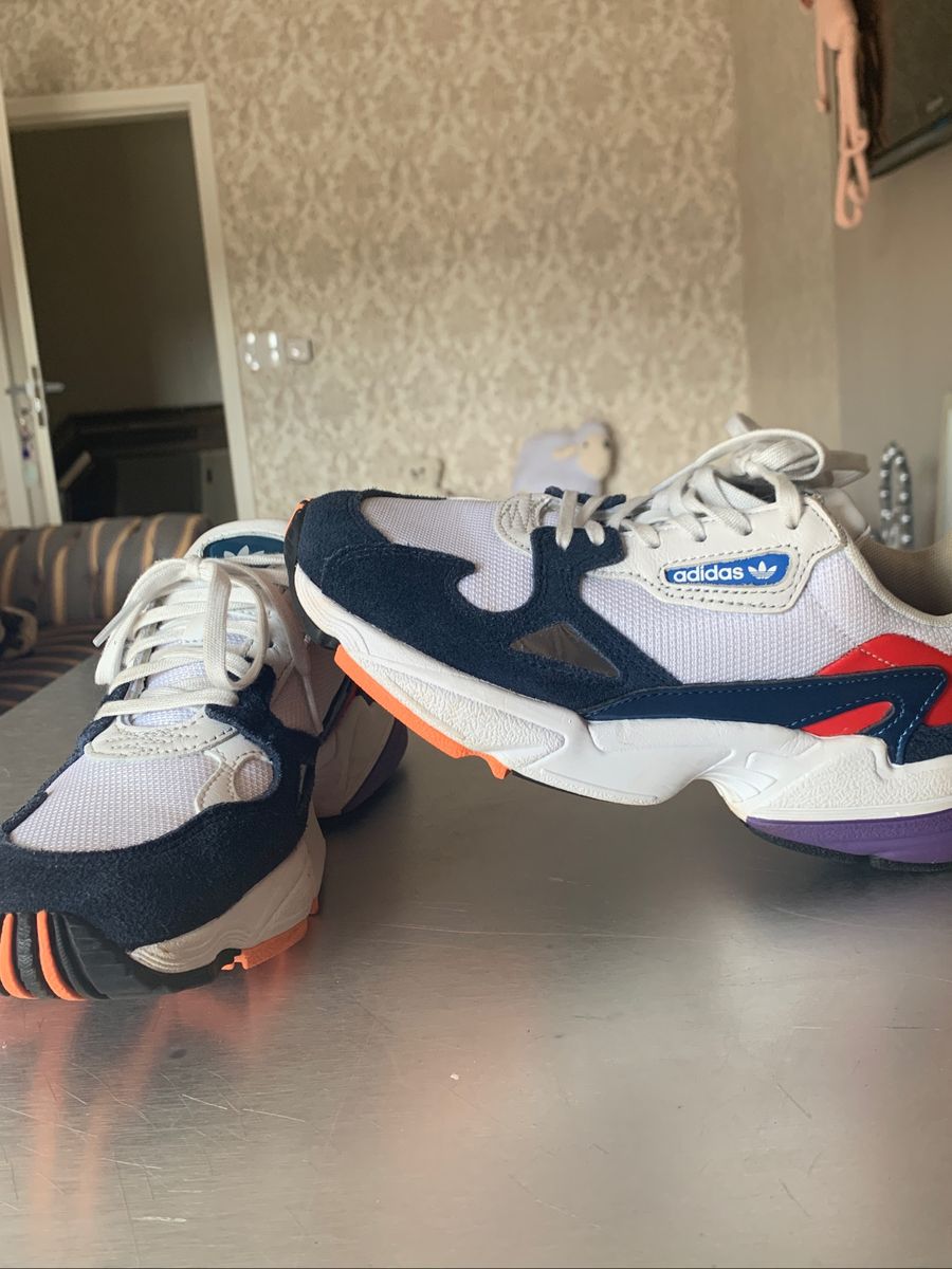 adidas falcon 34