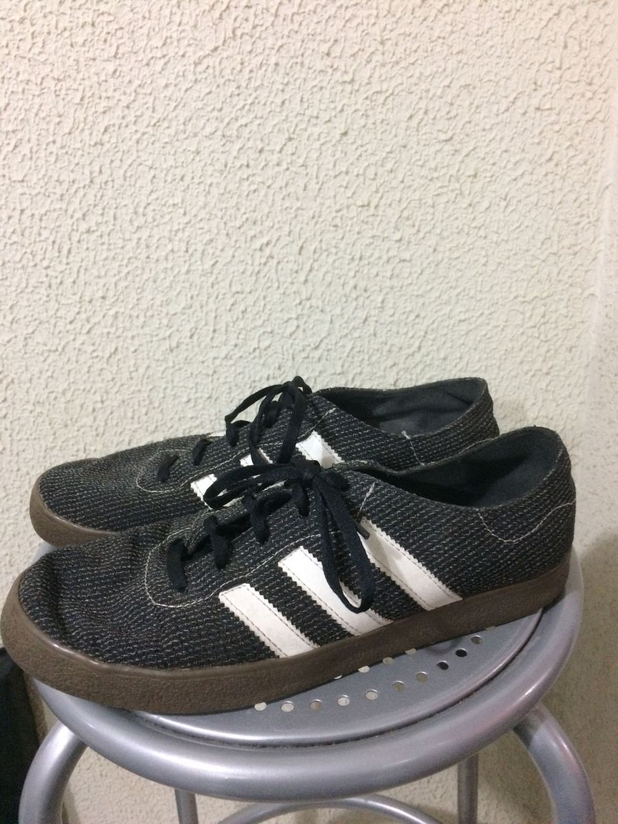 tenis baixo masculino adidas