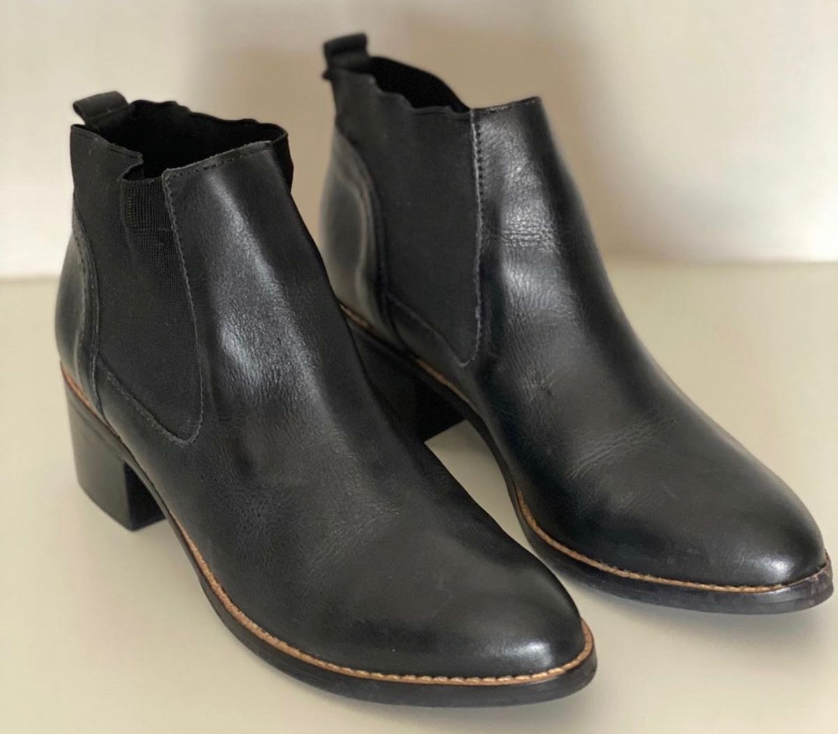 bota chelsea via uno