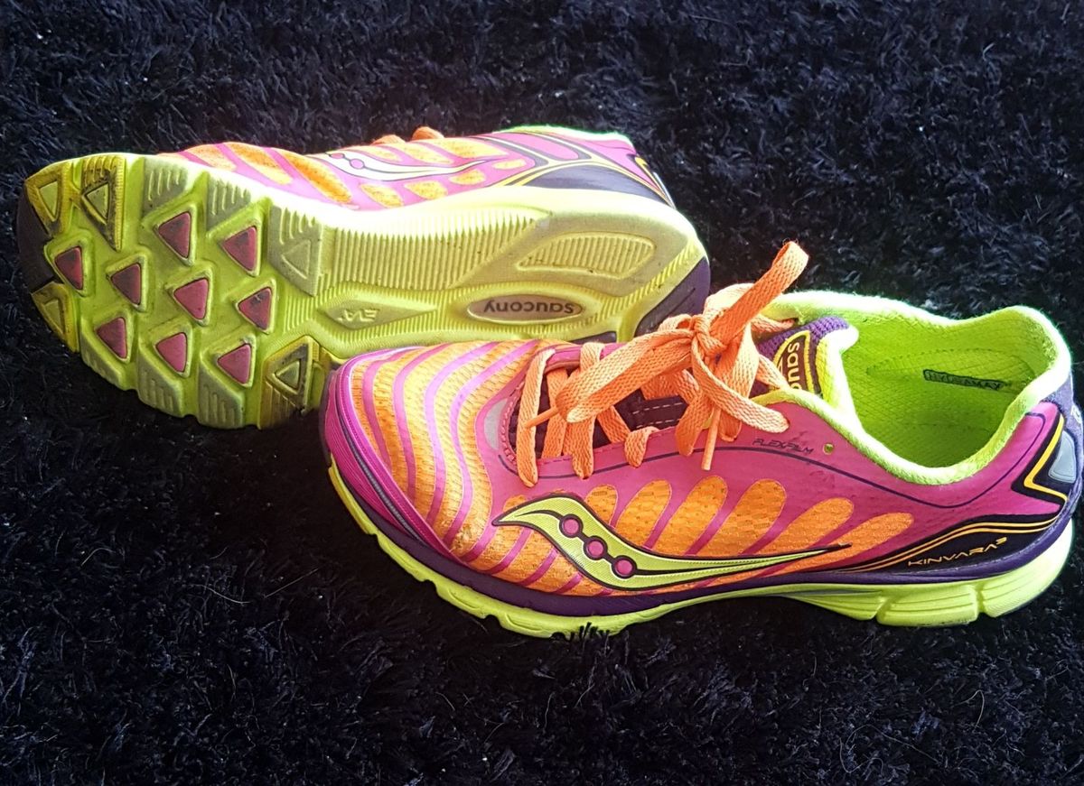 tênis de corrida saucony