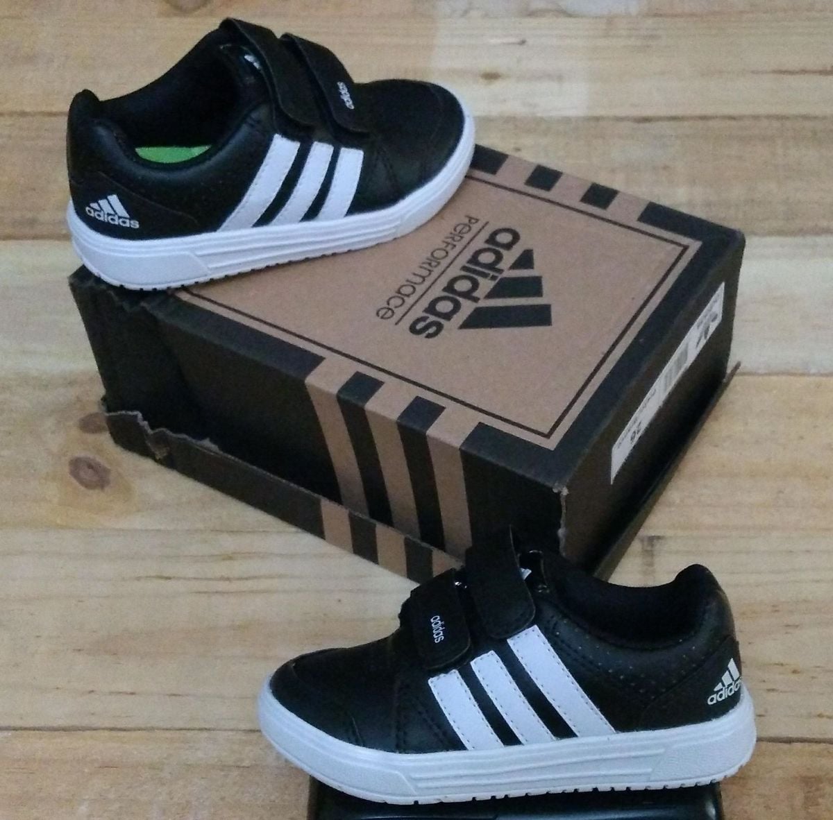 tenis adidas infantil numero 26