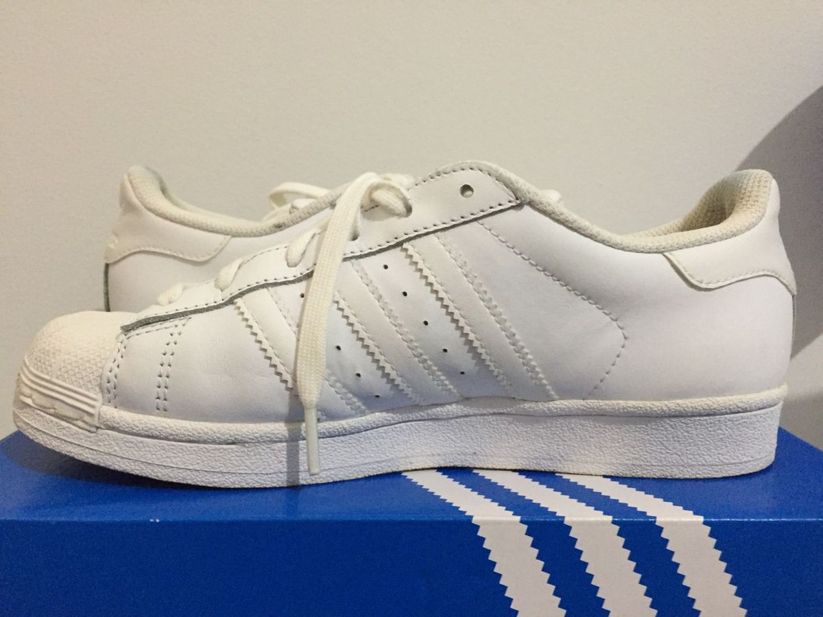 adidas superstar amarelado