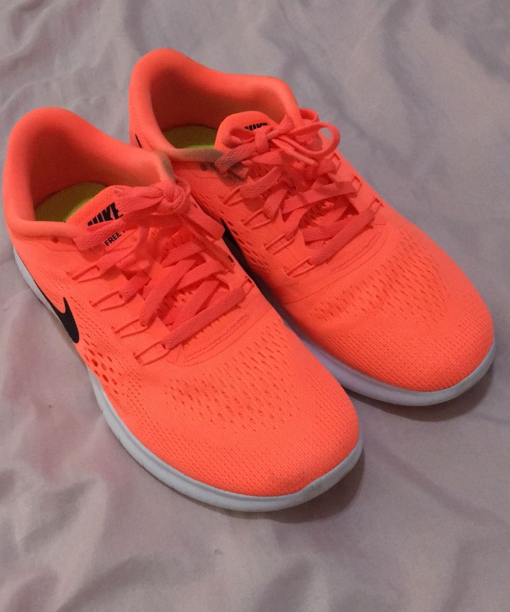 air max laranja fluorescente