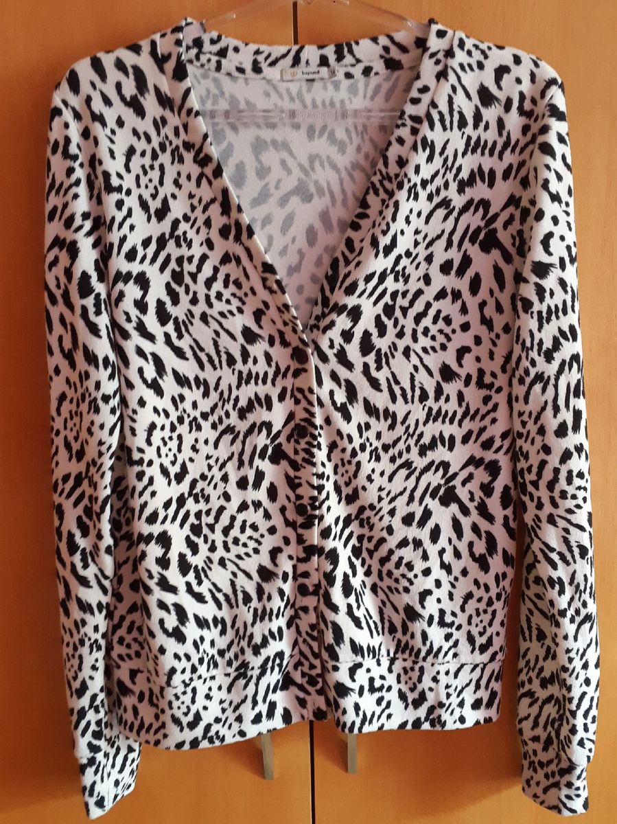 casaquinho animal print