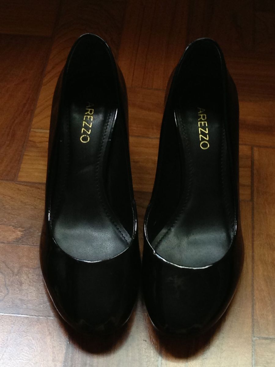 scarpin bico redondo arezzo