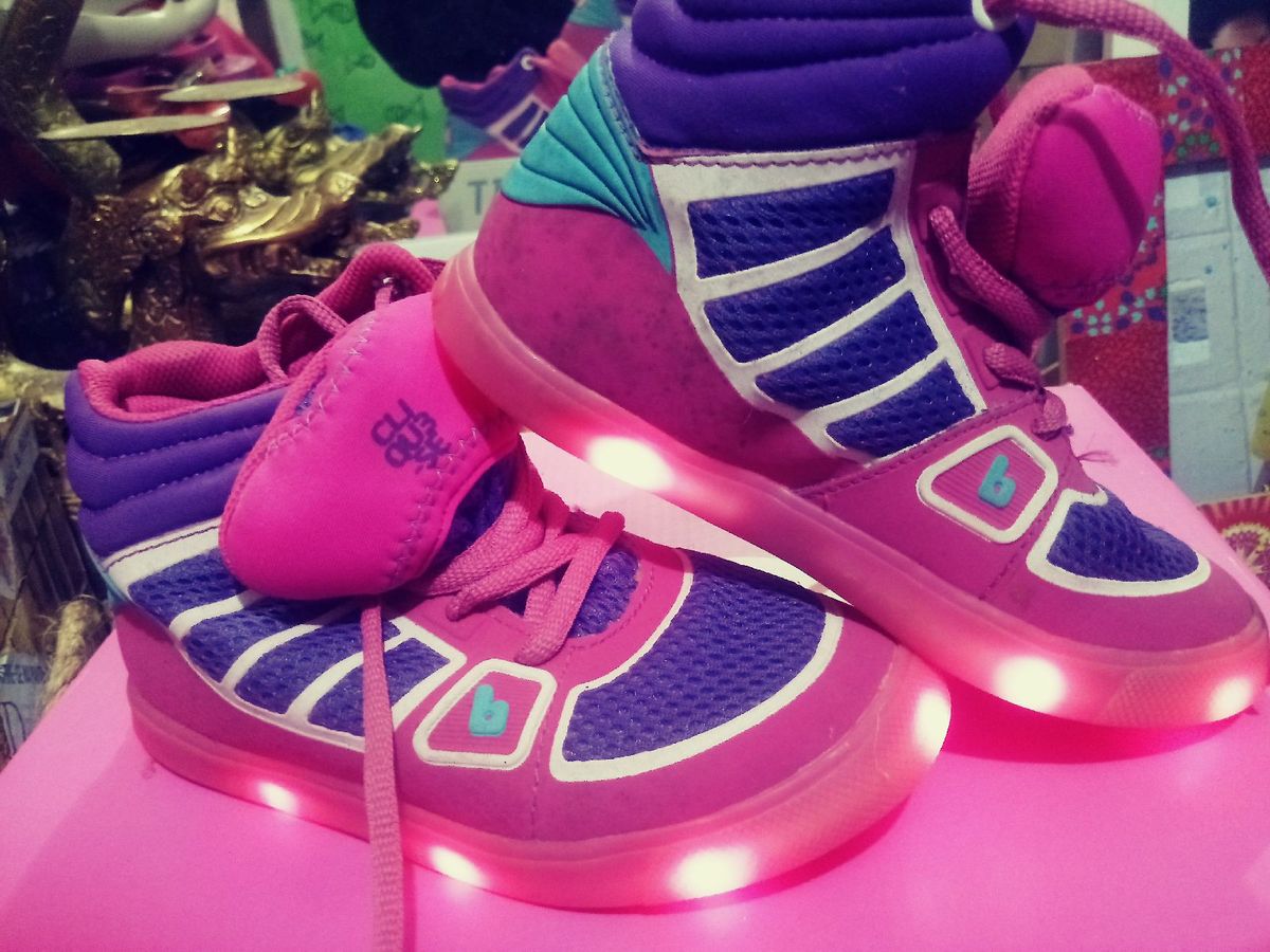 tenis bibi rosa com luz