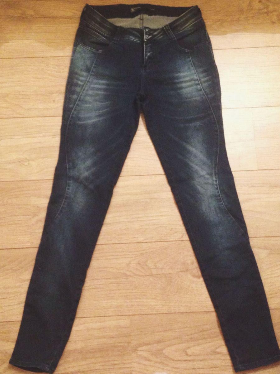 calça jeans coringa
