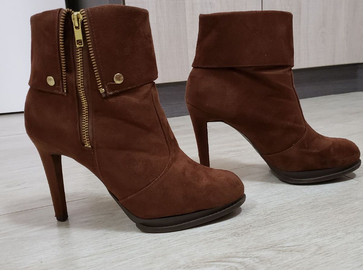 bota vizzano cano curto marrom
