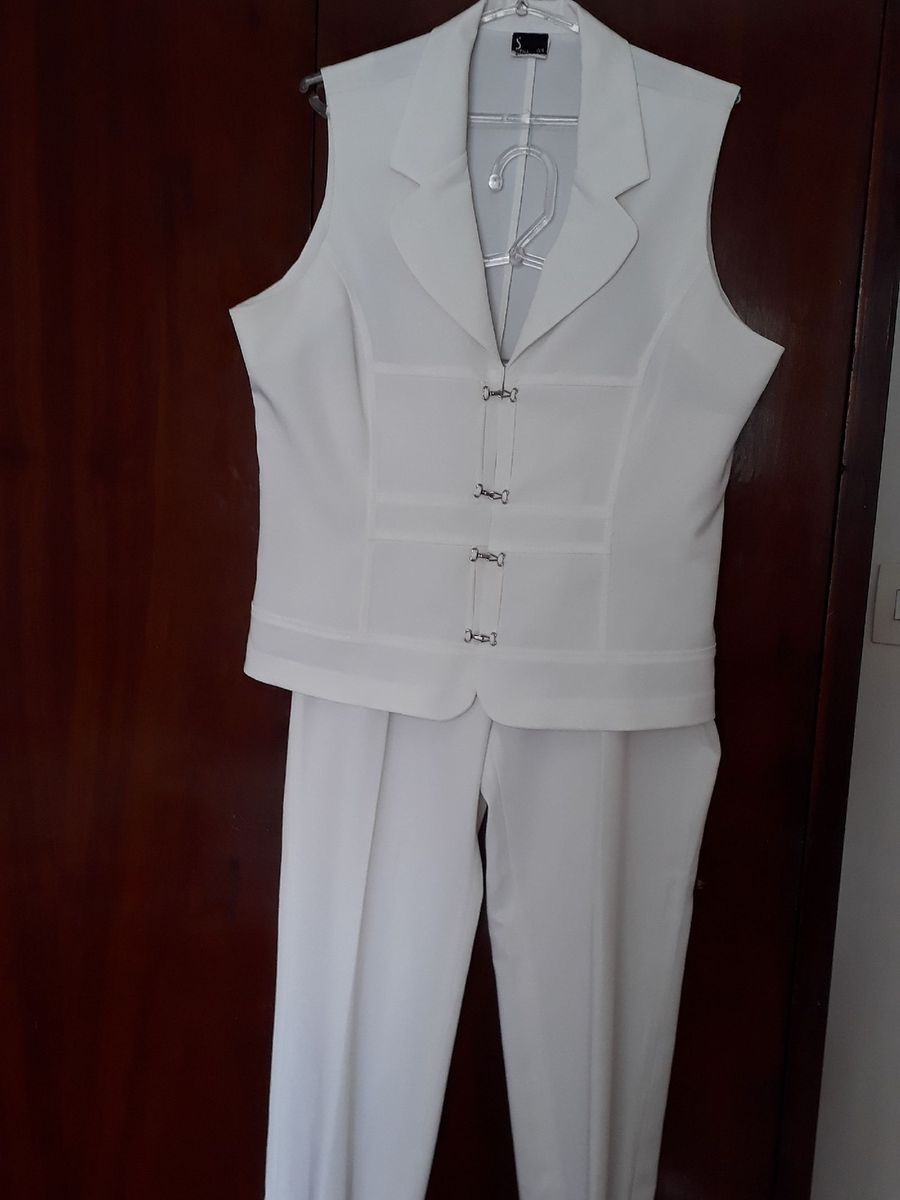 conjunto social branco feminino