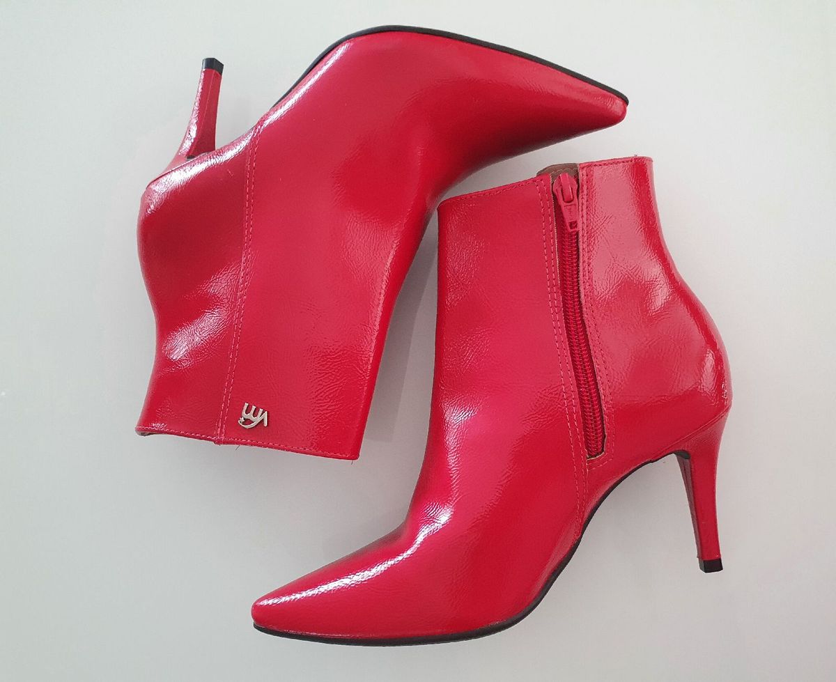 bota feminina vermelha
