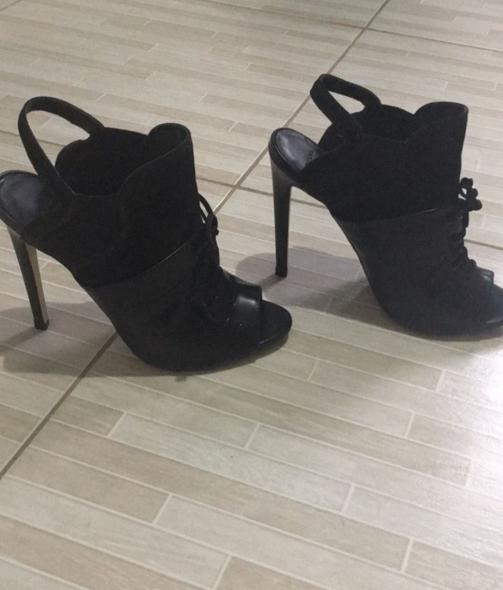 botas na loja mundial