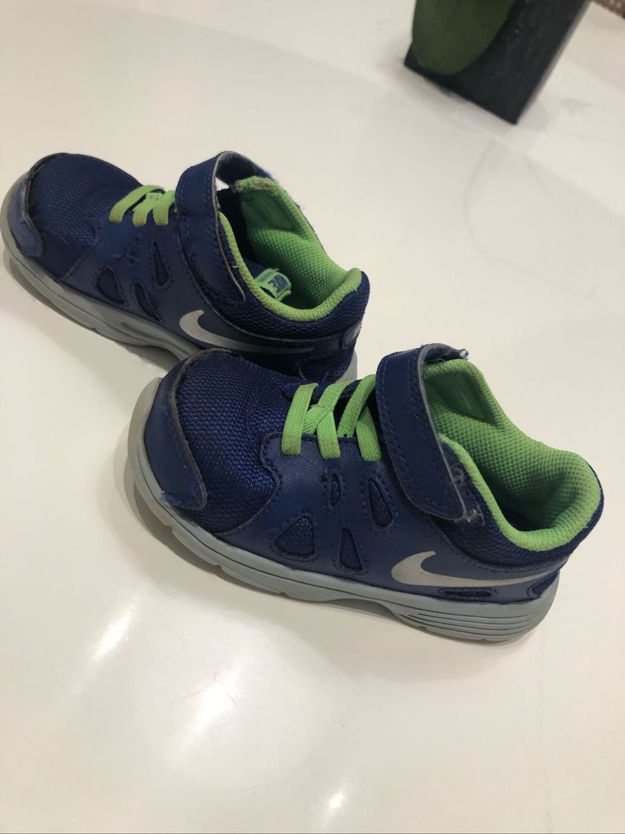 nike revolution 24