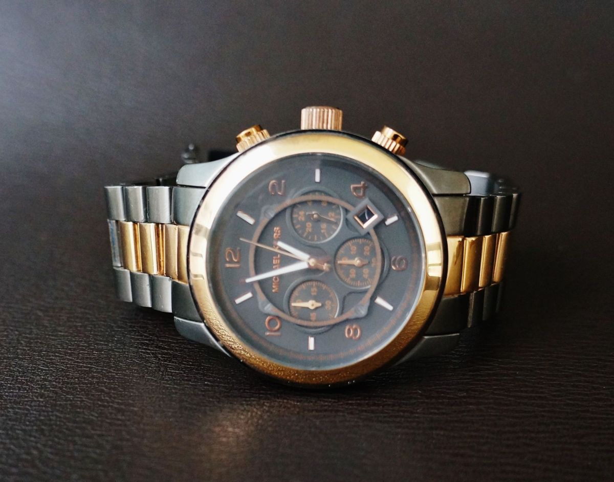 relogio michael kors marrom com dourado