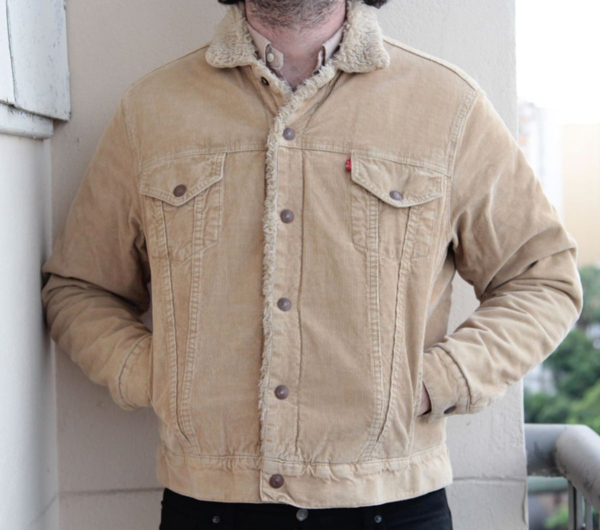 jaqueta trucker em sherpa