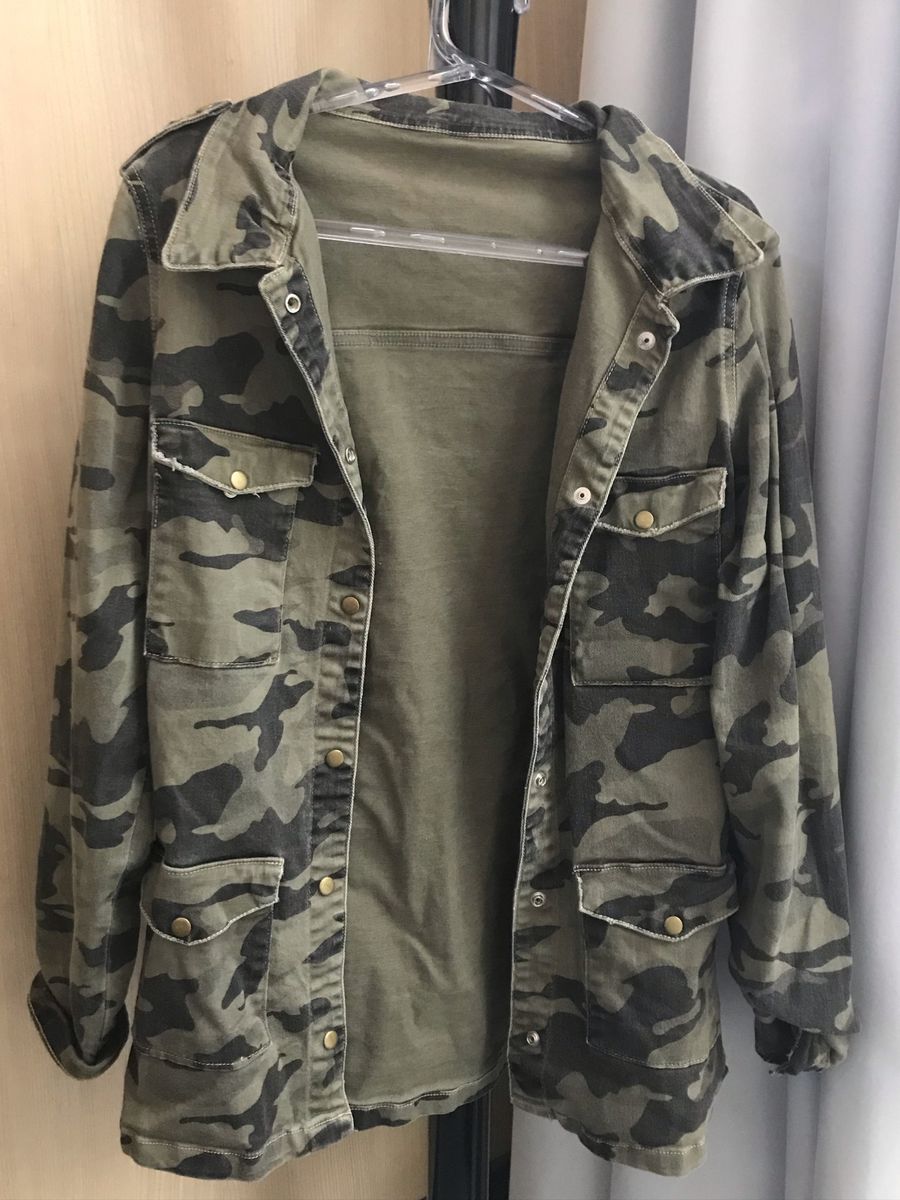 casaco camuflado feminino forever 21