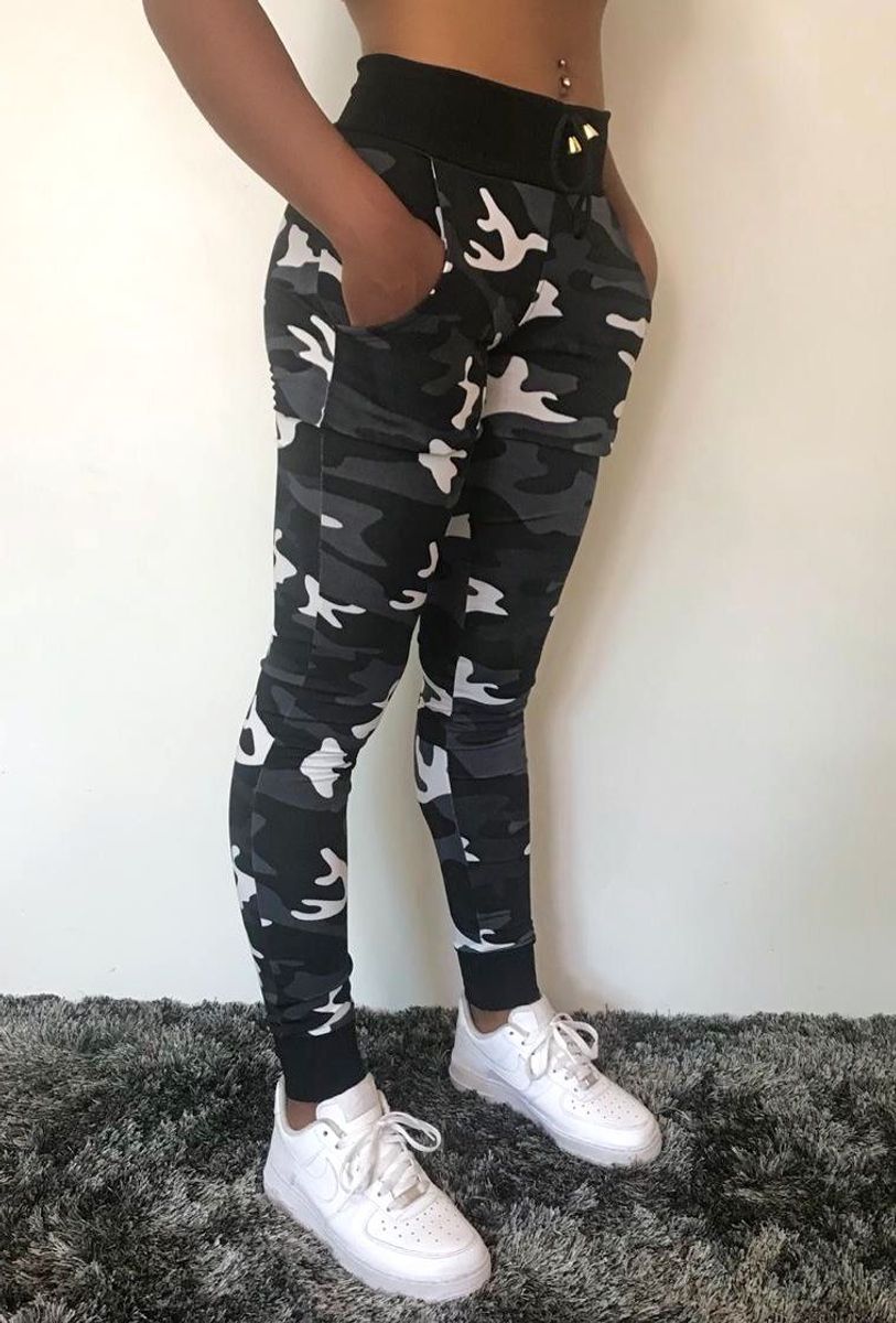 calça jogger feminina sarja camuflada